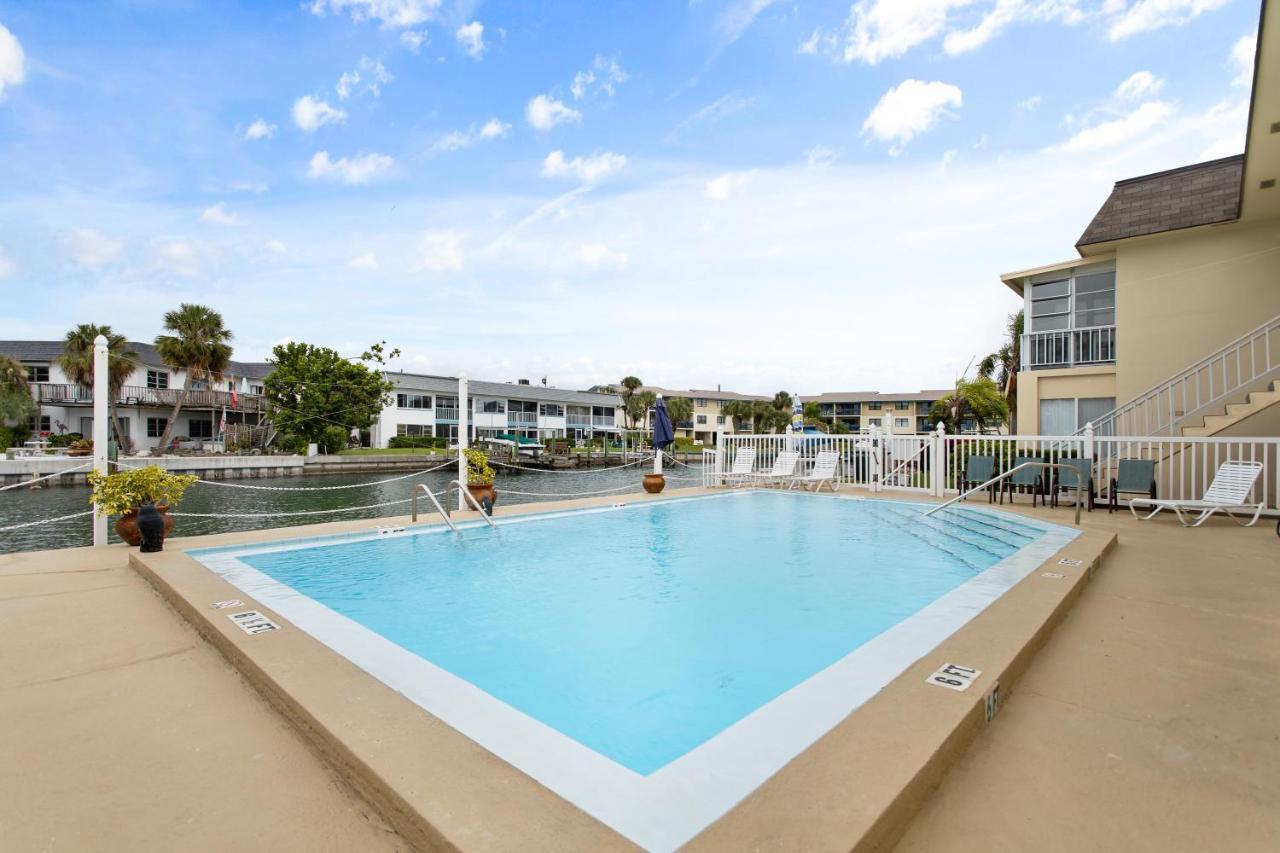 Funshine Pointe Capri Apartment St. Pete Beach Luaran gambar