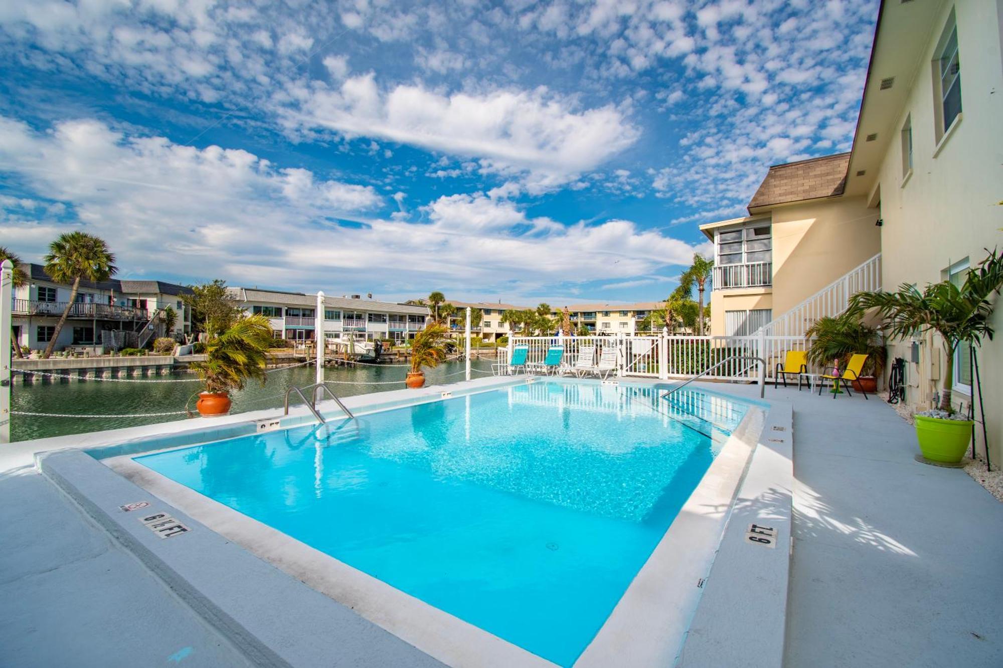 Funshine Pointe Capri Apartment St. Pete Beach Luaran gambar