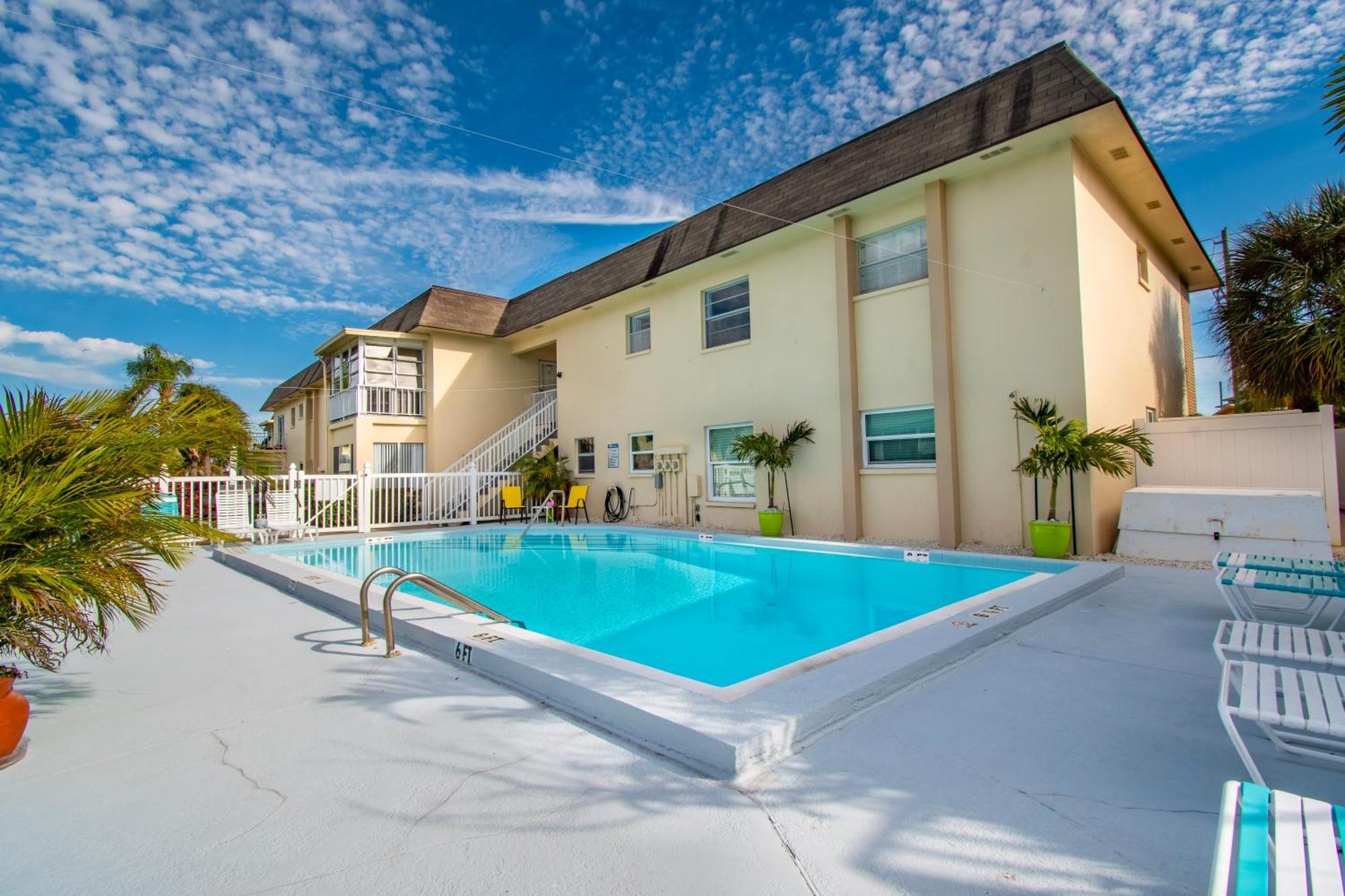 Funshine Pointe Capri Apartment St. Pete Beach Luaran gambar